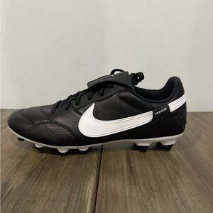 NIKE PREMIER 3 LOW FG BLACK WHITE SOCCER CLEATS
